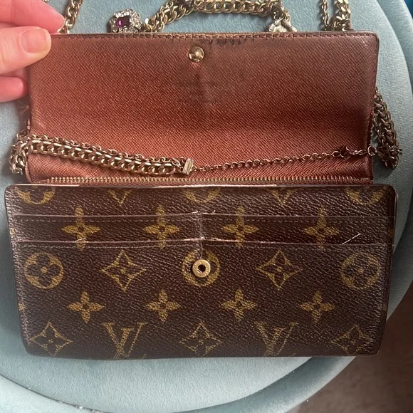 Louis Vuitton Sarah Wallet - Picture 5 of 12